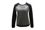 Black t-shirt with long sleeves and front of imitation leather
